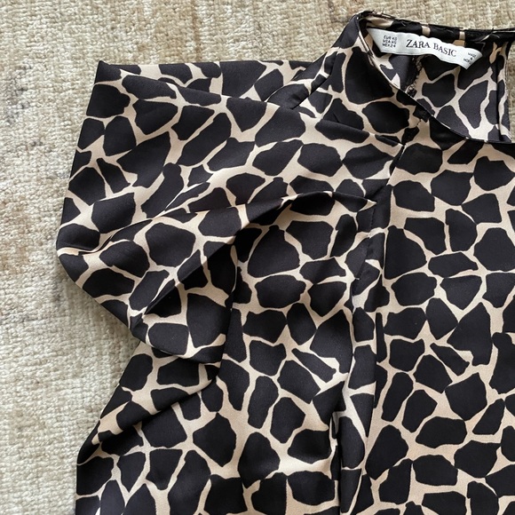 Zara Unique Cut Graphic Satin Blouse, XS - Picture 5 of 10